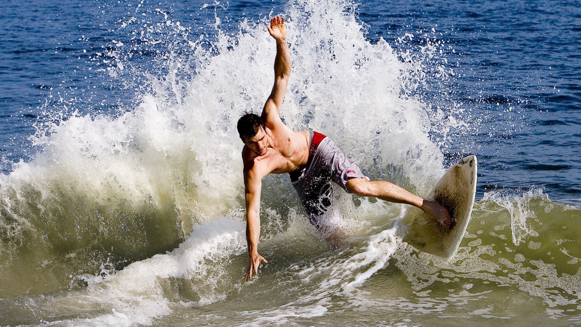 开云体育直播-硬仗突围与王者归来，从山西血性到哈登神迹，关键球基因如何塑造比赛