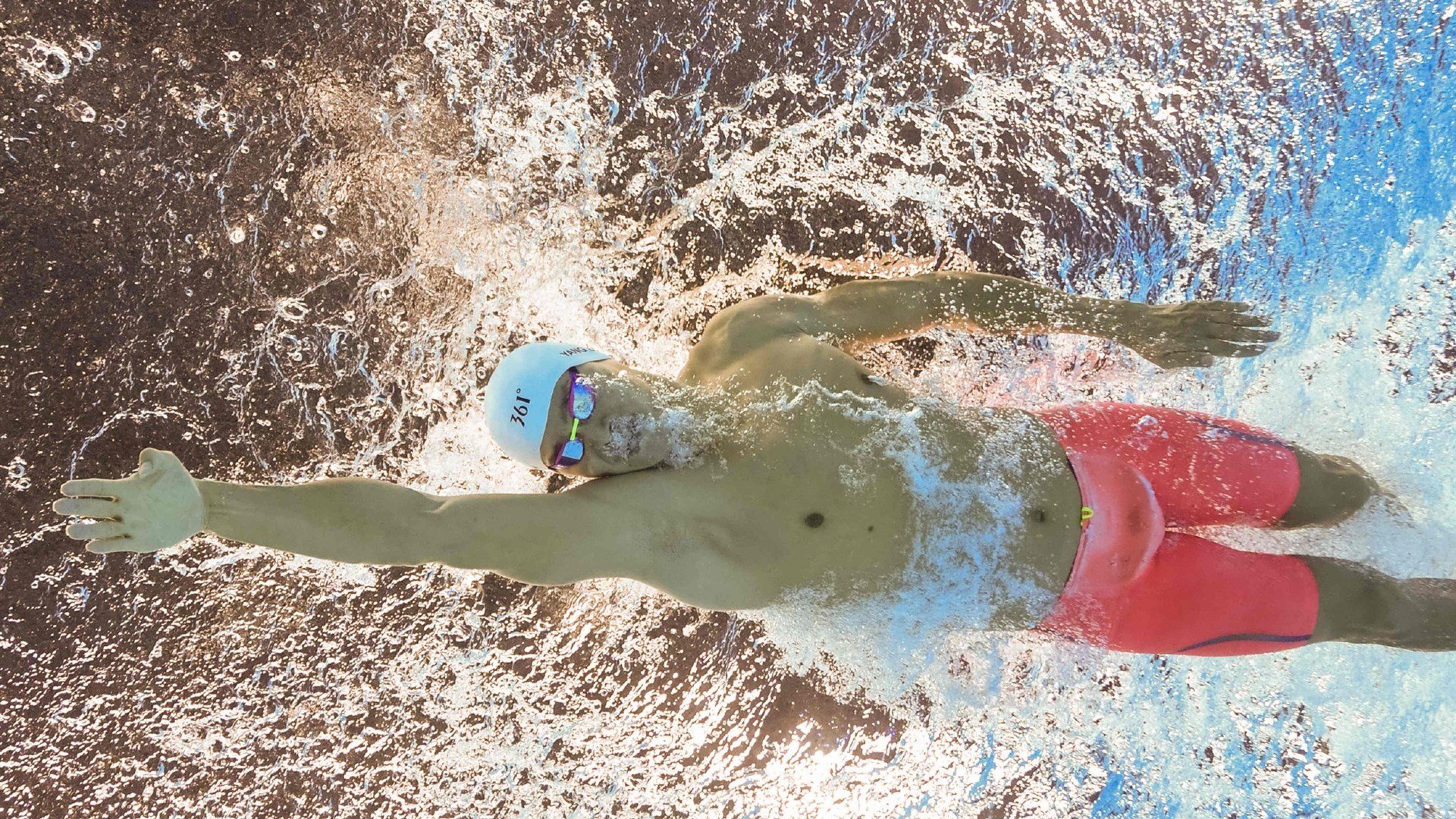 开云体育中国官网-葡萄牙轻取塞尔维亚，加维意外抢戏刷新纪录，青春风暴席卷欧陆